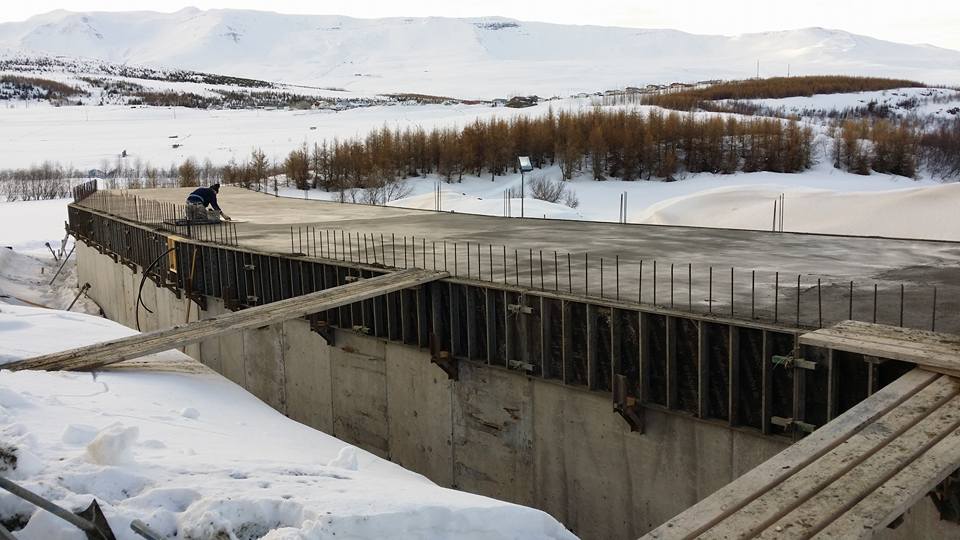 Robbi sér til þess að platan sé rennislétt og falleg!